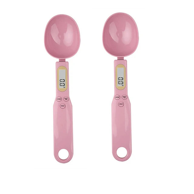 lepel met digitale weegschaal