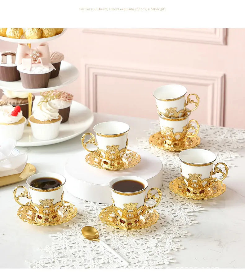 Low cup European style gold rim set in gift box
